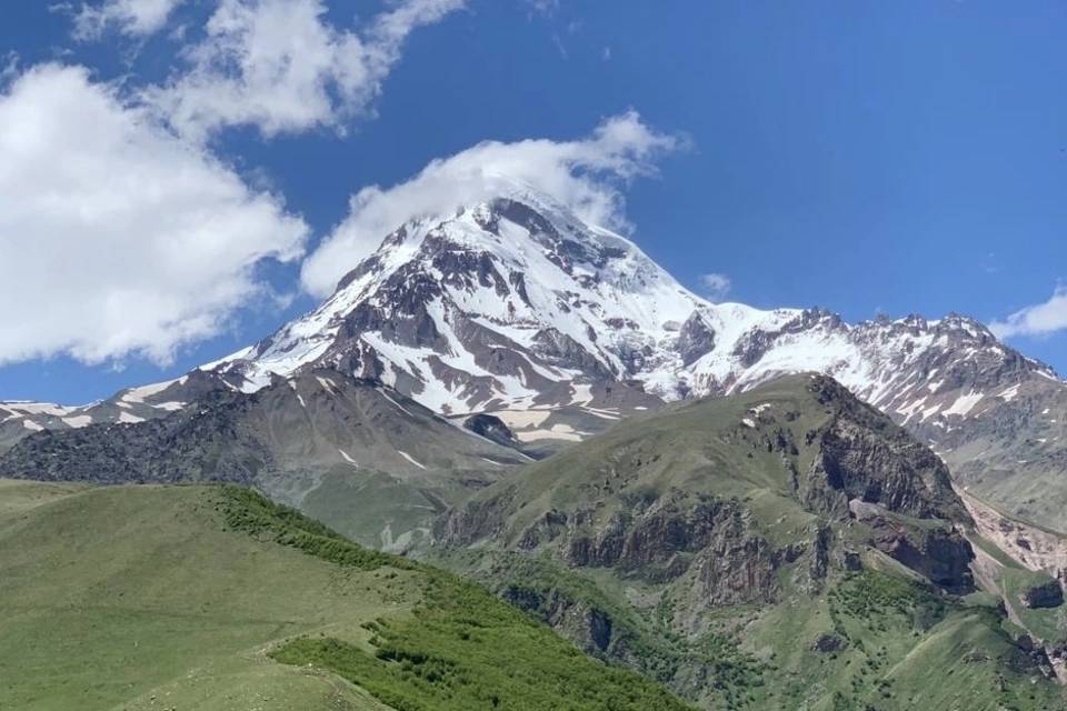 Mountains Tour of Kazbegi and Ananuri