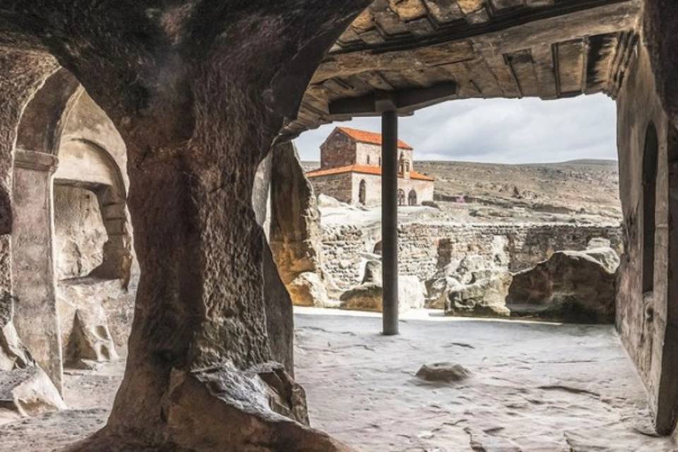 Gori and Uplistsikhe : The Tour of Chronicles of Georgia
