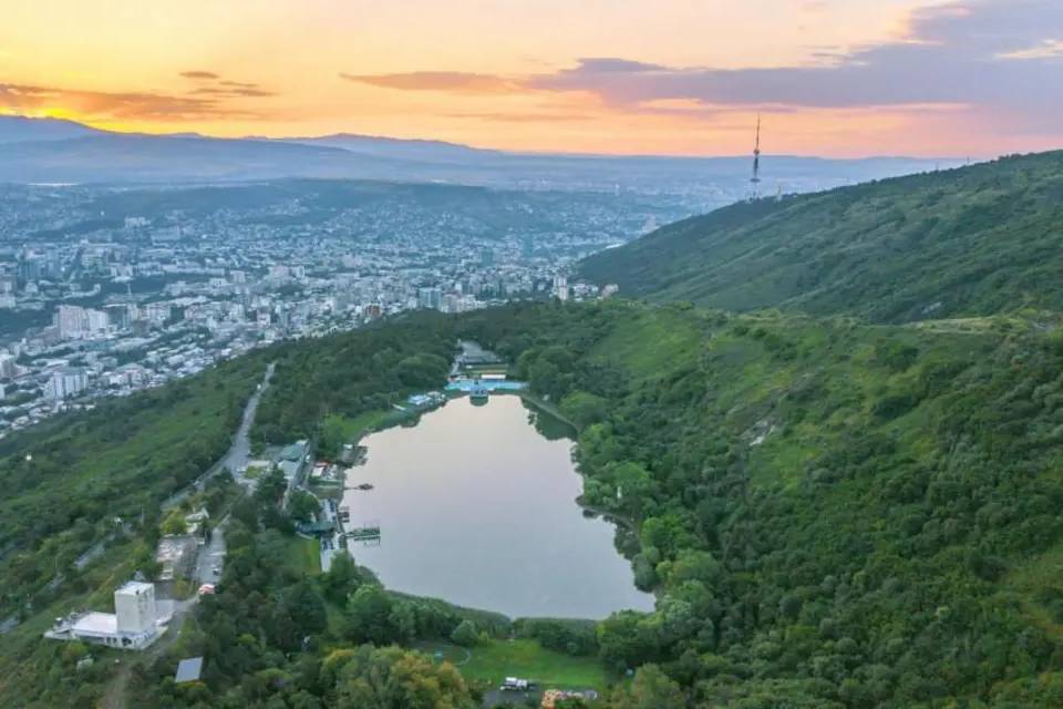Panoramic Tour of Tbilisi