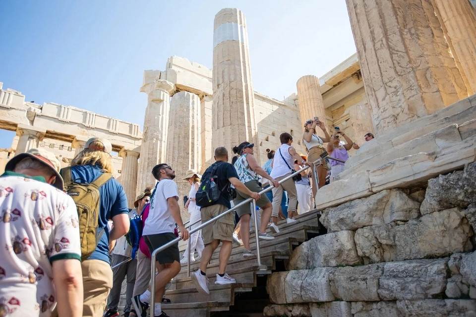 Skip the Line: Acropolis and Old Athens Walking Tour