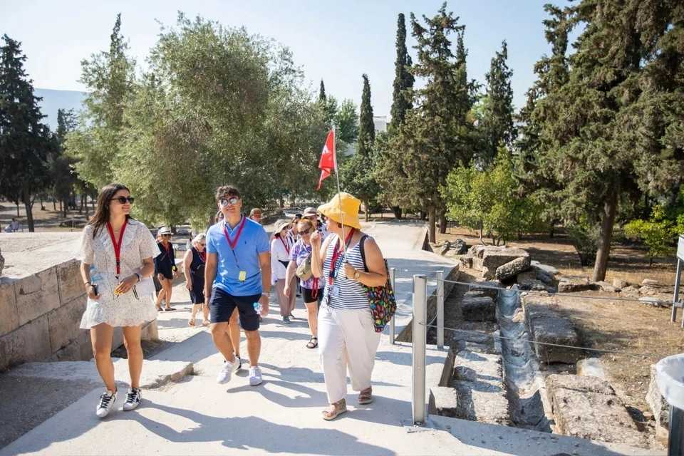 Skip the Line: Acropolis and Old Athens Walking Tour