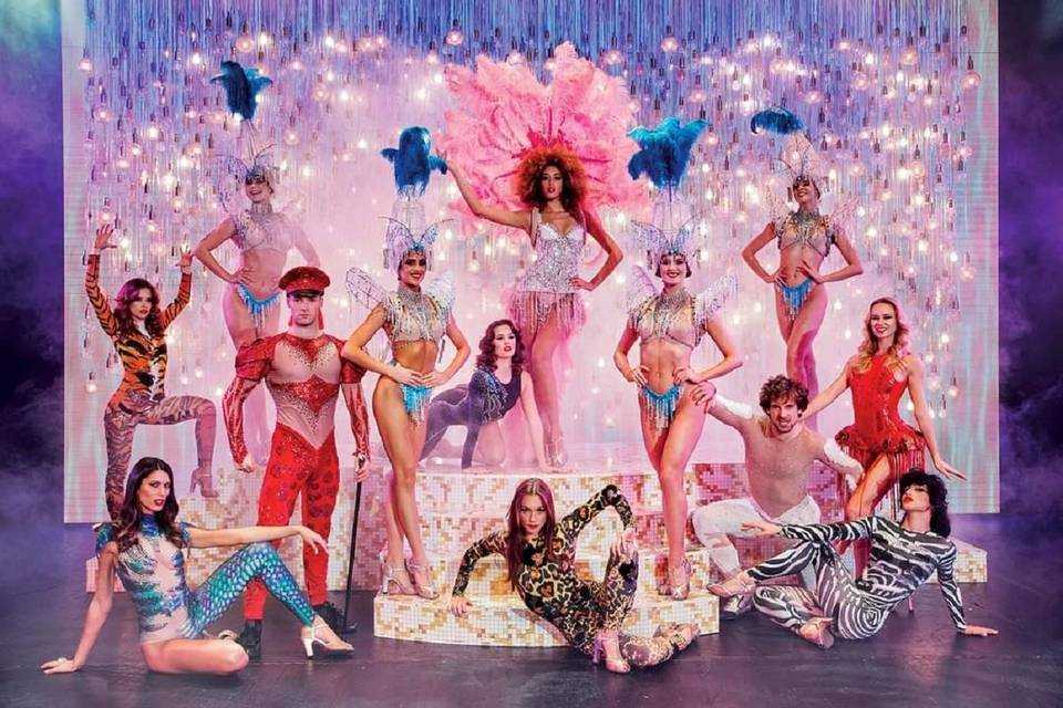 L'Oiseau Paradis Show with Drinks