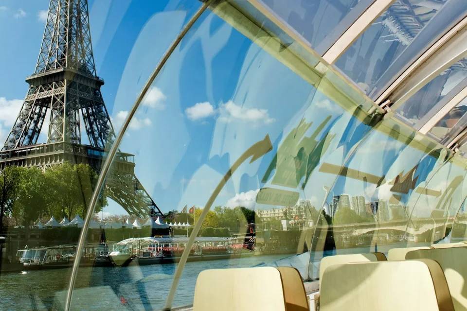 Batobus Paris: Riverboat Shuttle Service