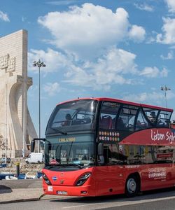 Gray Line: Lisbon Hop-On, Hop-Off with Oceanarium Skip the Line Ticket