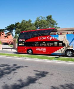 Gray Line: Lisbon Hop-On, Hop-Off with Oceanarium Skip the Line Ticket