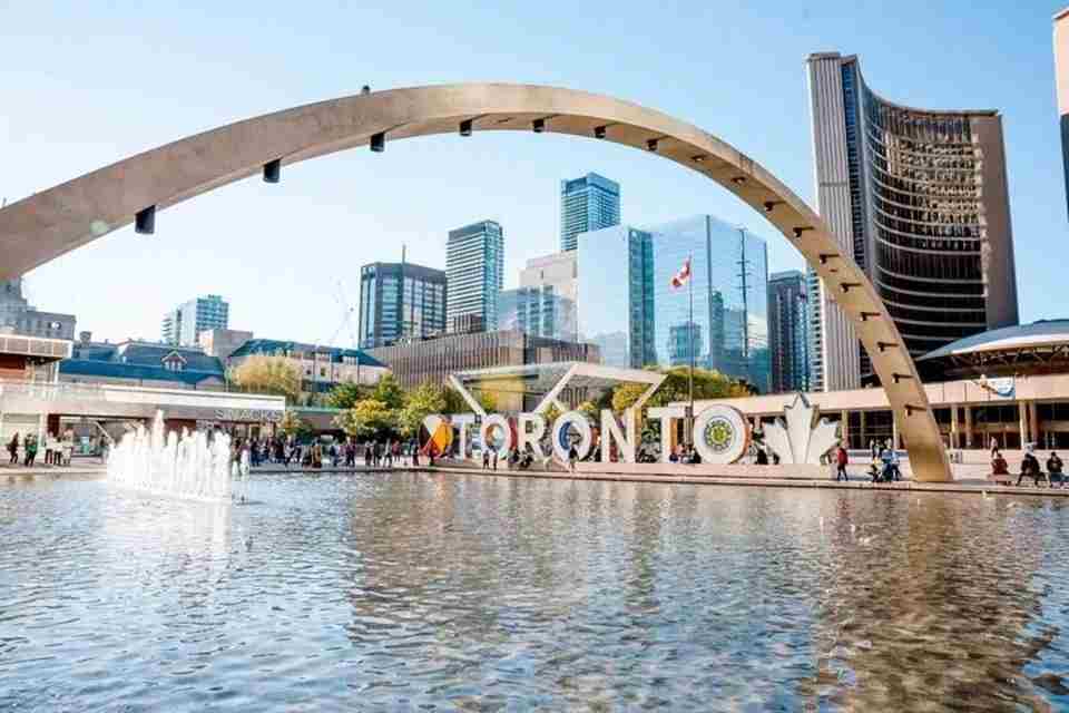 2-Hours Toronto City Tour