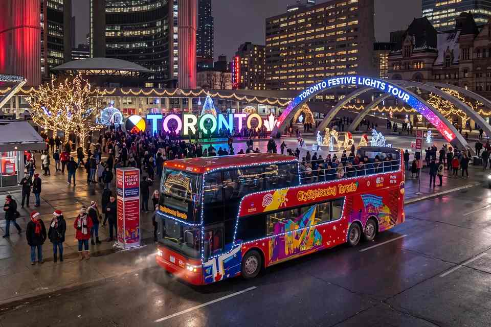 City Sightseeing: Toronto Festive Lights Bus Tour