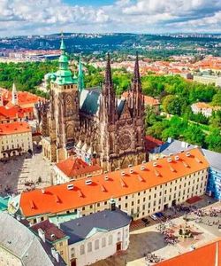 City Sightseeing: Prague Hop-On, Hop-Off Bus with Cruise & Castle Grounds Tour