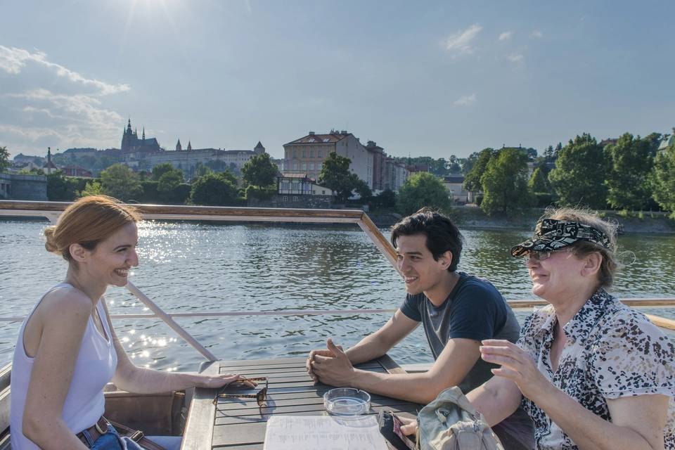 Prague Hop-On, Hop-Off Bus with Vltava River Cruise and Castle Grounds Tour