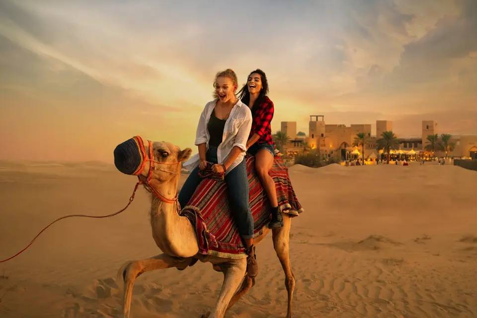 Luxury Sahara Desert Fortress Safari Tour with Dinner and Dune Bashing