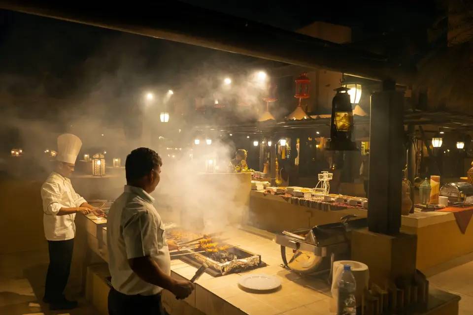 Luxury Sahara Desert Fortress Safari Tour with Dinner and Dune Bashing