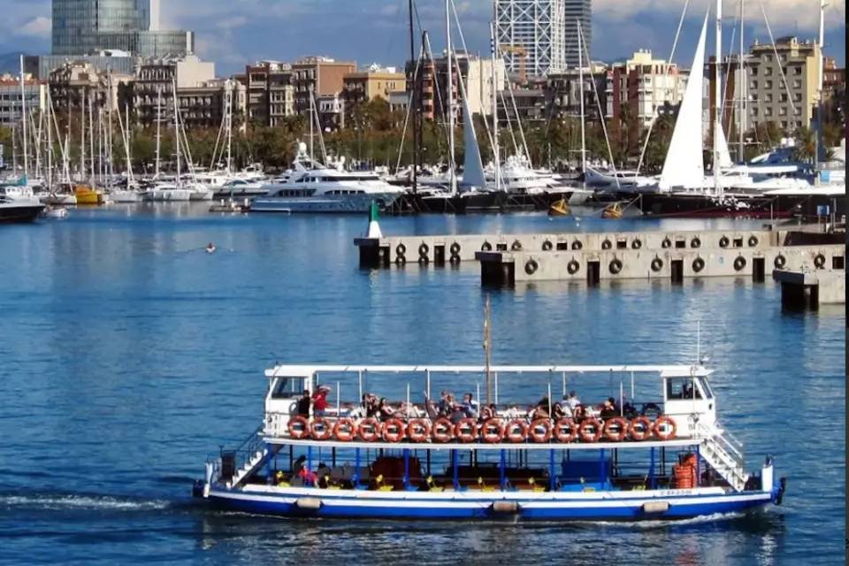 The Golondrinas Boat Tour Barcelona