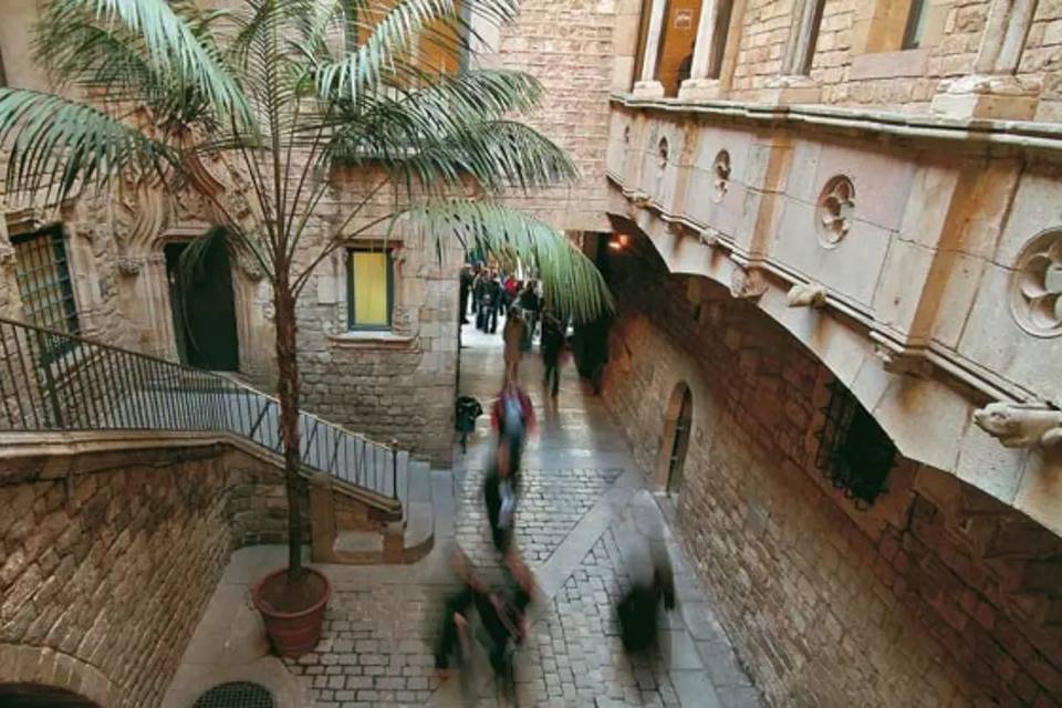 Picasso Walking Tour of Barcelona