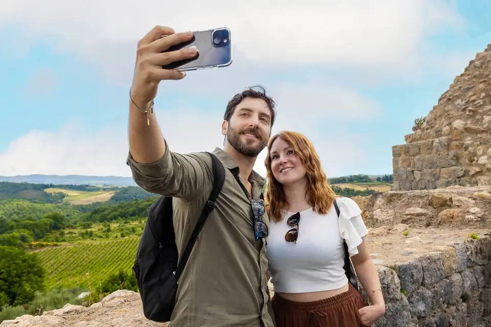 Medieval Tuscany Experience: Monteriggioni and Valdorcia