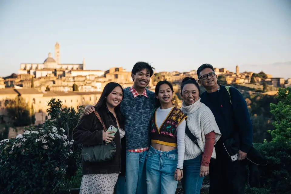 Tuscany Experience With Optional Leaning Tower Entrance: Pisa, Siena San Gimignano and Chianti
