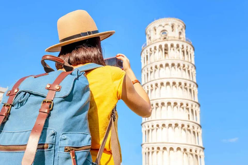 Pisa and Manarola Cinque Terre Tour from Livorno