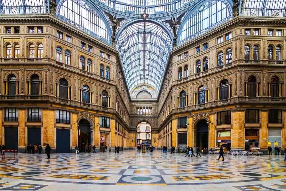 Naples and Pompeii Smart Day Tour from Rome