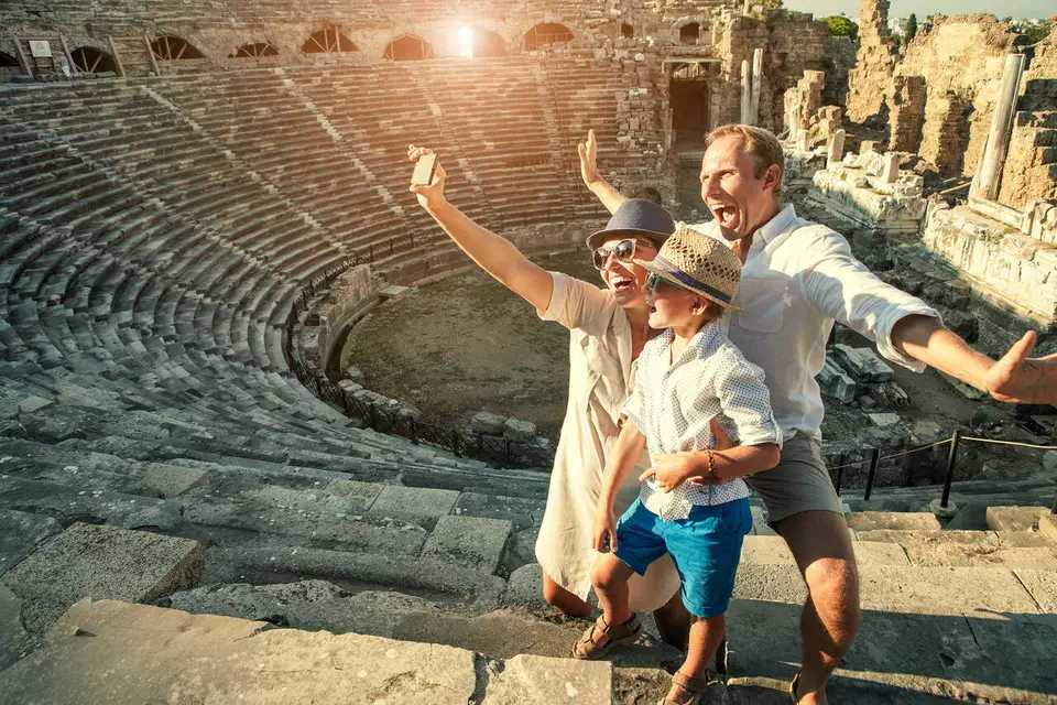 Entrance to Colosseum & Roman Forum with Rome Hop-On, Hop-Off Bus Tour