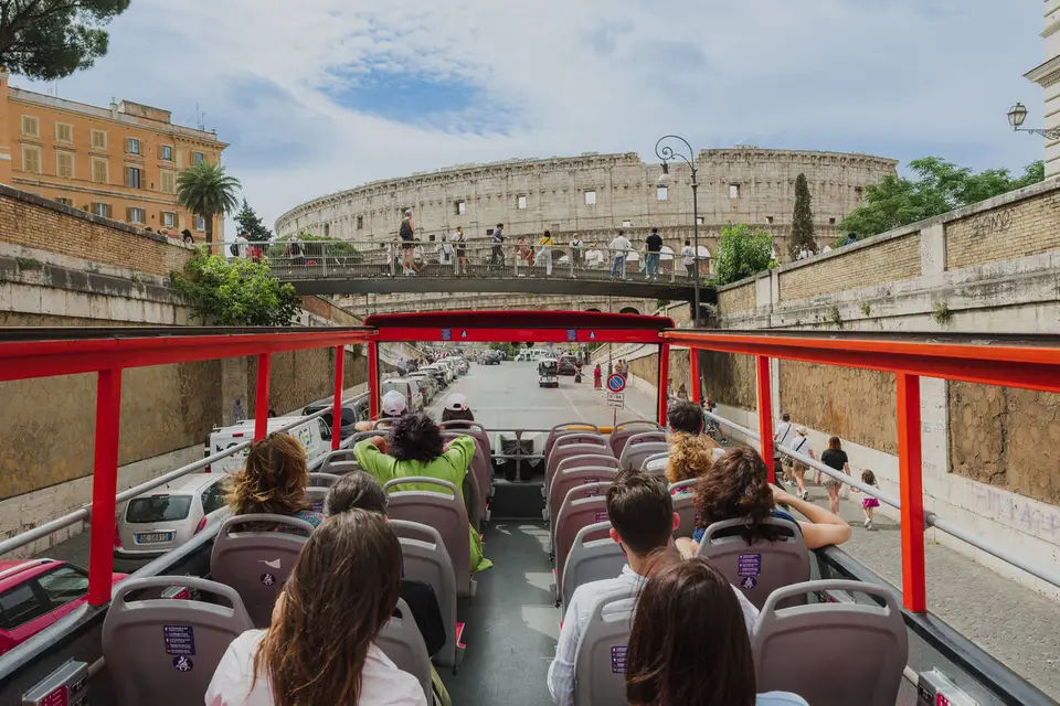 Entrance to Colosseum & Roman Forum with Rome Hop-On, Hop-Off Bus Tour