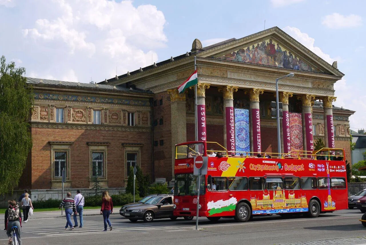 Budapest Hop-on, Hop-off Bus Tour