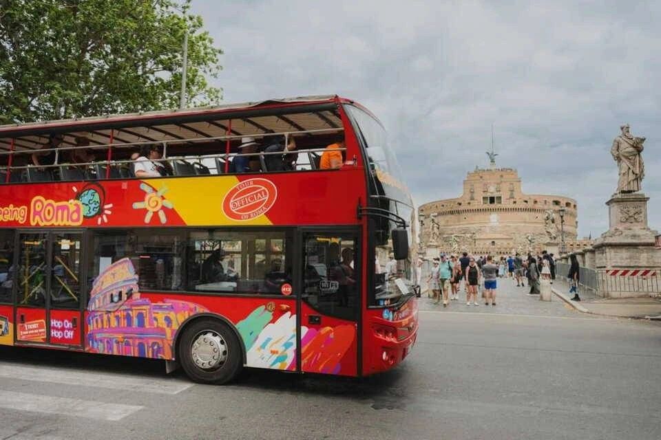 La Venaria Reale Skip the Line Ticket and City Sightseeing Tour Turin