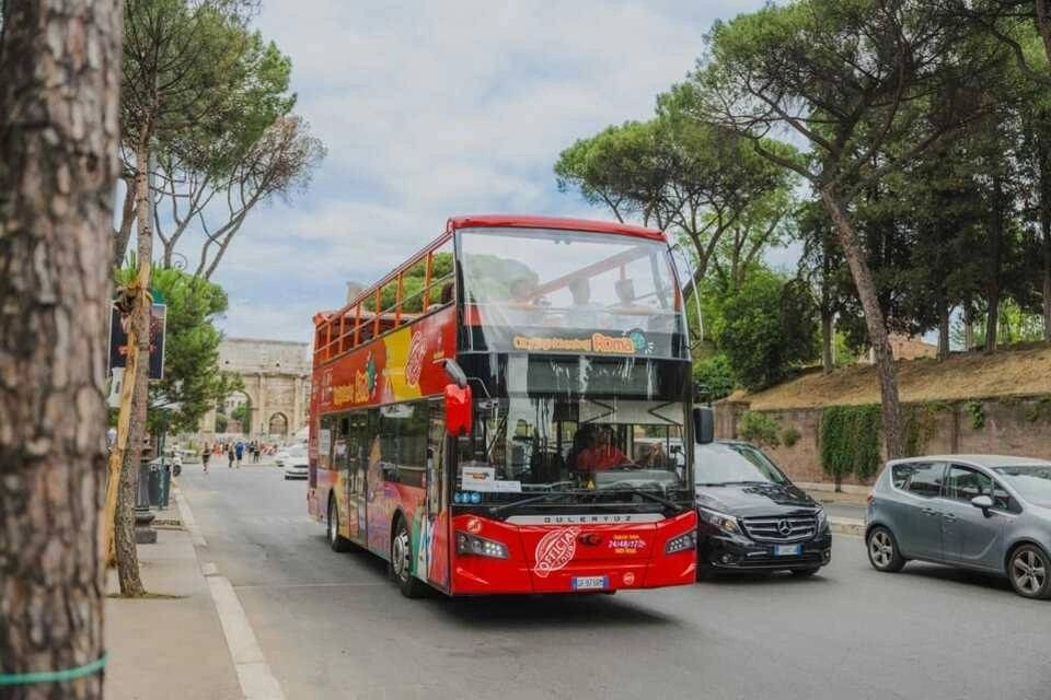 La Venaria Reale Skip the Line Ticket and City Sightseeing Tour Turin