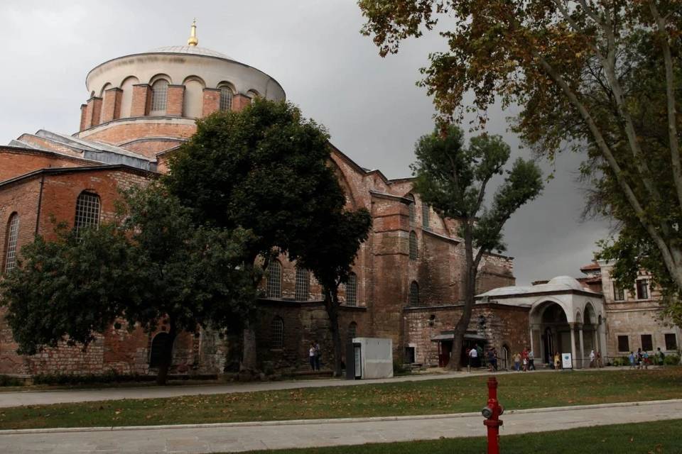 Basilica Cistern, Bosphorus Cruise, Hagia Sophia, Blue Mosque and Grand Bazaar Guided Tour
