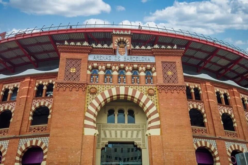 Catalan Culture Tour: A Guide to Barcelona's Gracia District