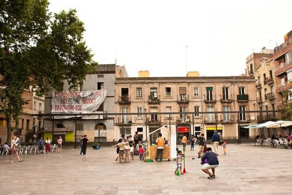 Catalan Culture Tour: A Guide to Barcelona's Gracia District