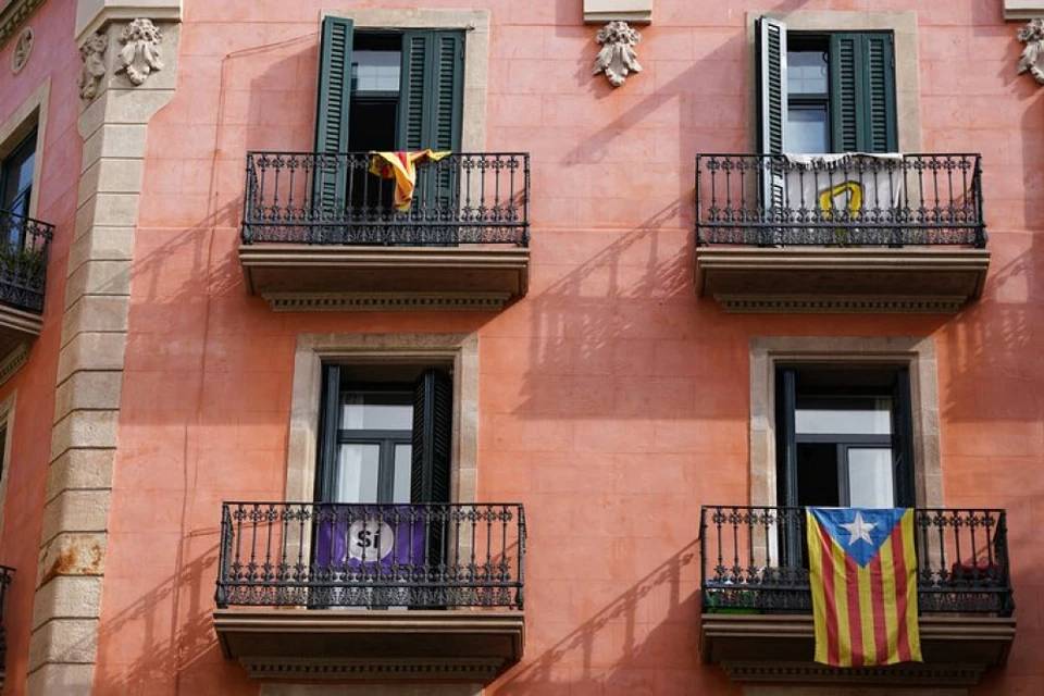 Catalan Culture Tour: A Guide to Barcelona's Gracia District
