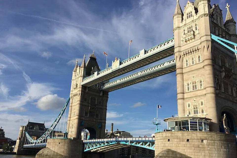 The City through the Centuries Tour