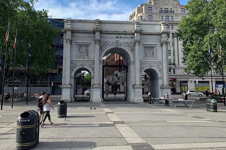 Hyde Park and Kensington Gardens Tour: Royalty, Relaxation and Rebellion