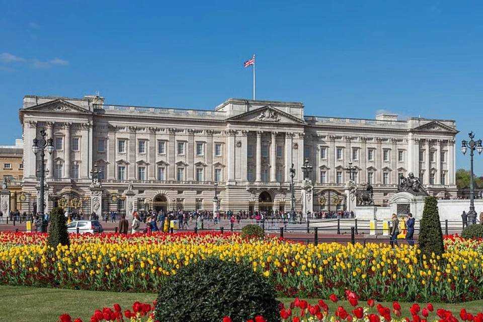 Classic Sights and Hidden Histories Tour