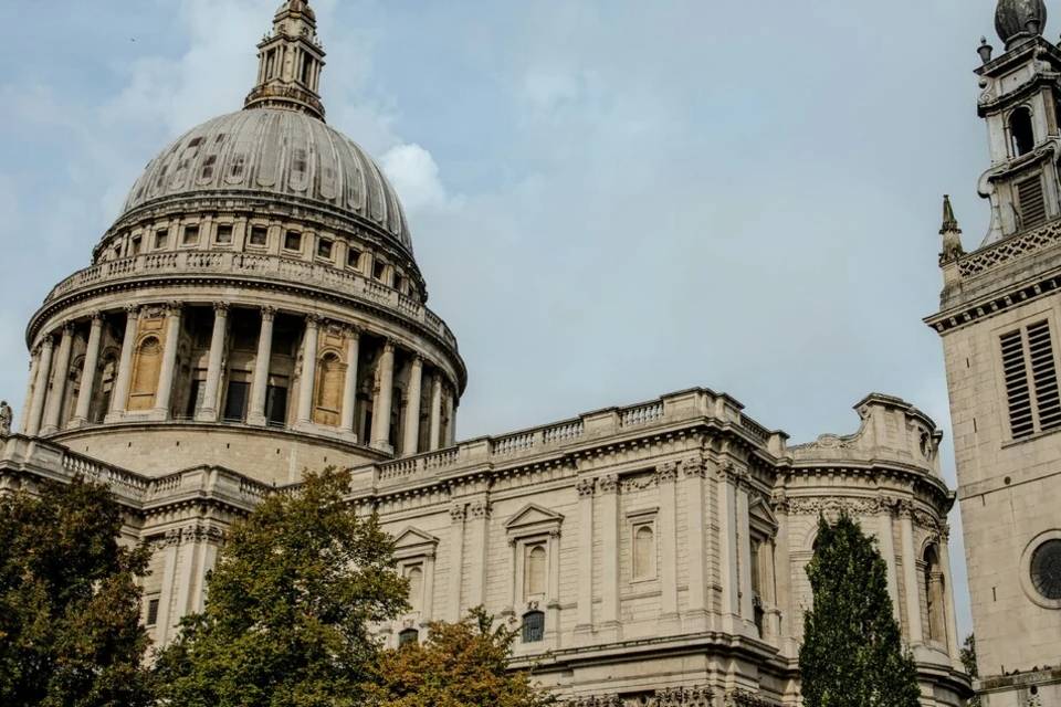 Classic Sights and Hidden Histories Tour