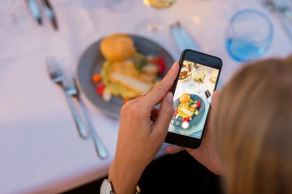 Amsterdam 4-Course Dinner Cruise