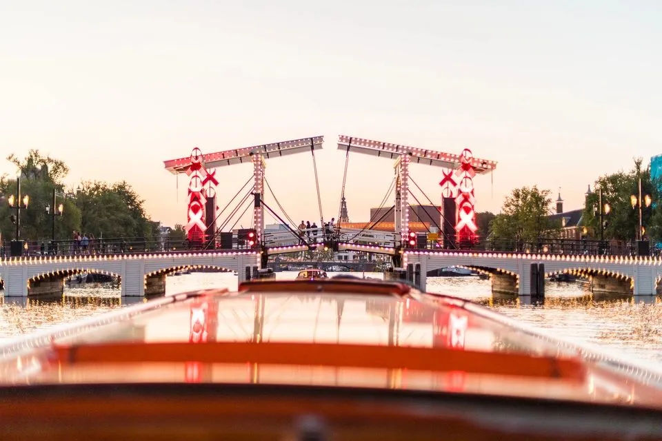 Amsterdam 4-Course Dinner Cruise