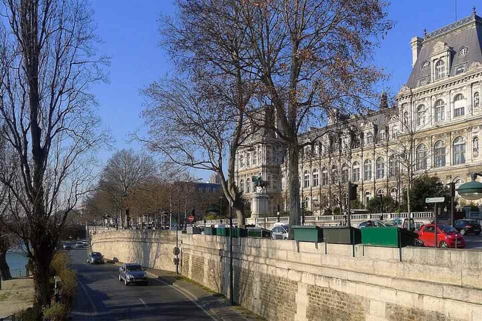 Le Marais: The Paris Neighborhood Tour