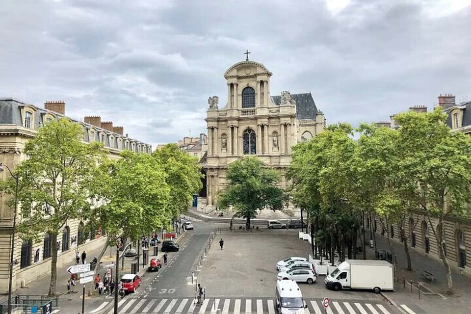 Le Marais: The Paris Neighborhood Tour