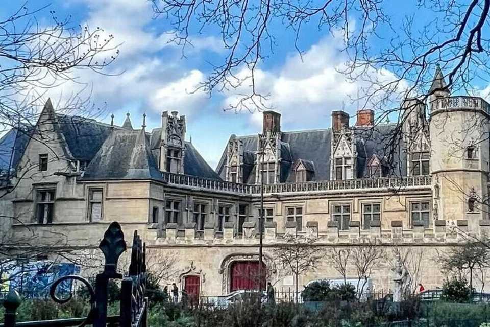 Latin Quarter Tour: The Pantheon, Rue Mouffetard and the Best of the Left Bank
