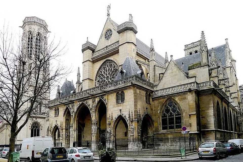 Saint Germain des Pres: An Authentic Paris Neighborhood Tour