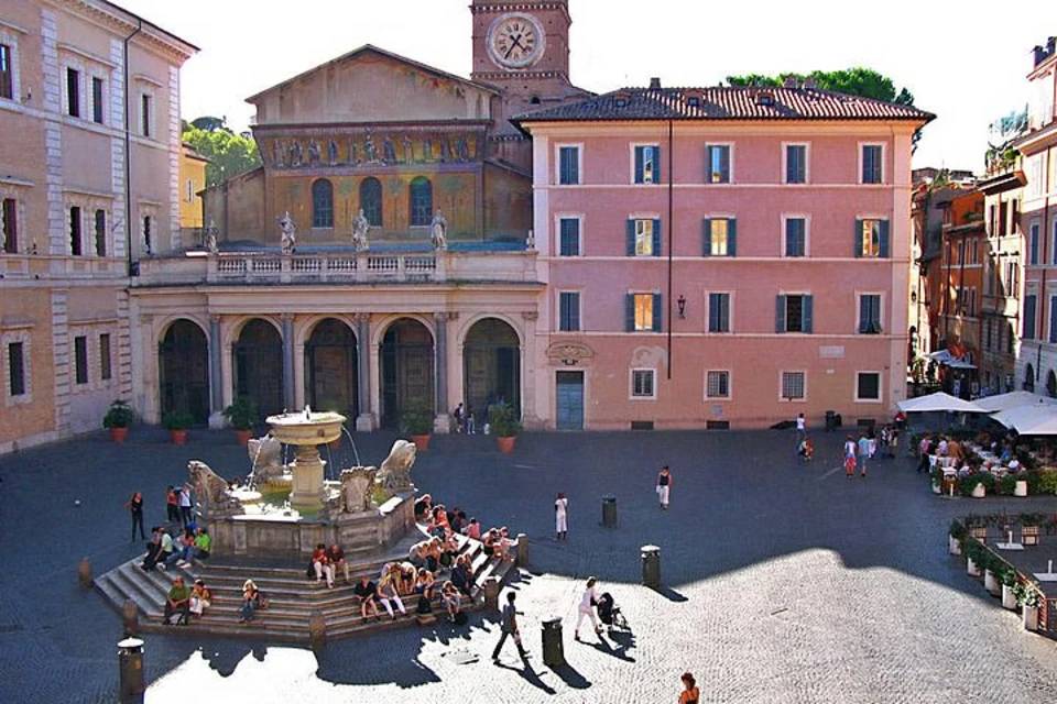 Rome’s Medieval Village: A Trastevere Walking Tour