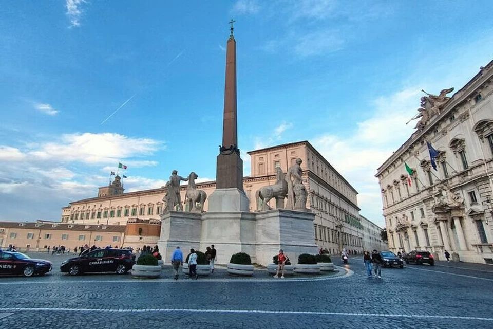 The History of Power in Modern Rome: A Walking Tour in the Ancient City