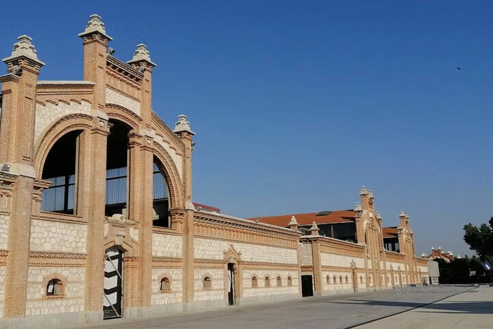 Madrid Walking Tour: Manzanares River’s Story from Prehistory to Popular Park