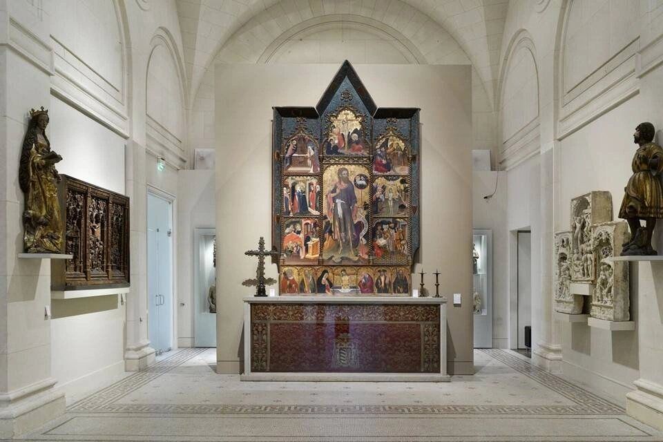 Museum of Decorative Arts Ticket and Landmarks Audio Tour