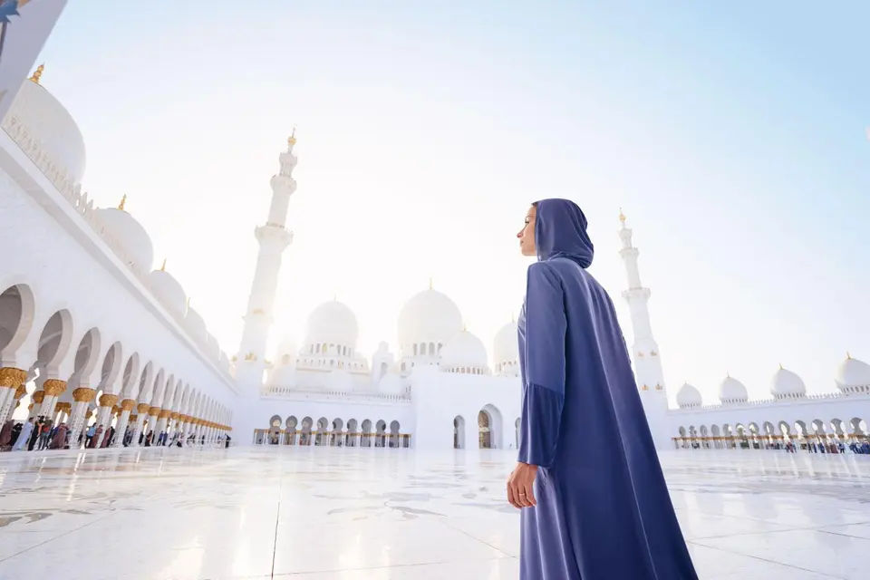 Full Day Abu Dhabi without Lunch and Free Dubai Traditional City Tour