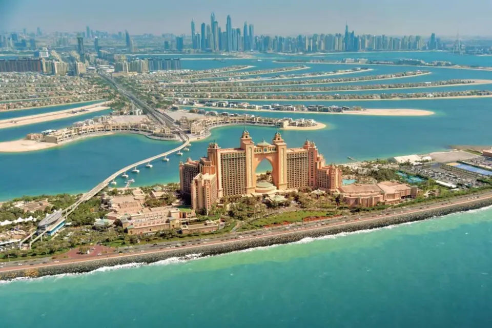 Museum of the Future and Free Modern City Tour and Free Monorail Ride