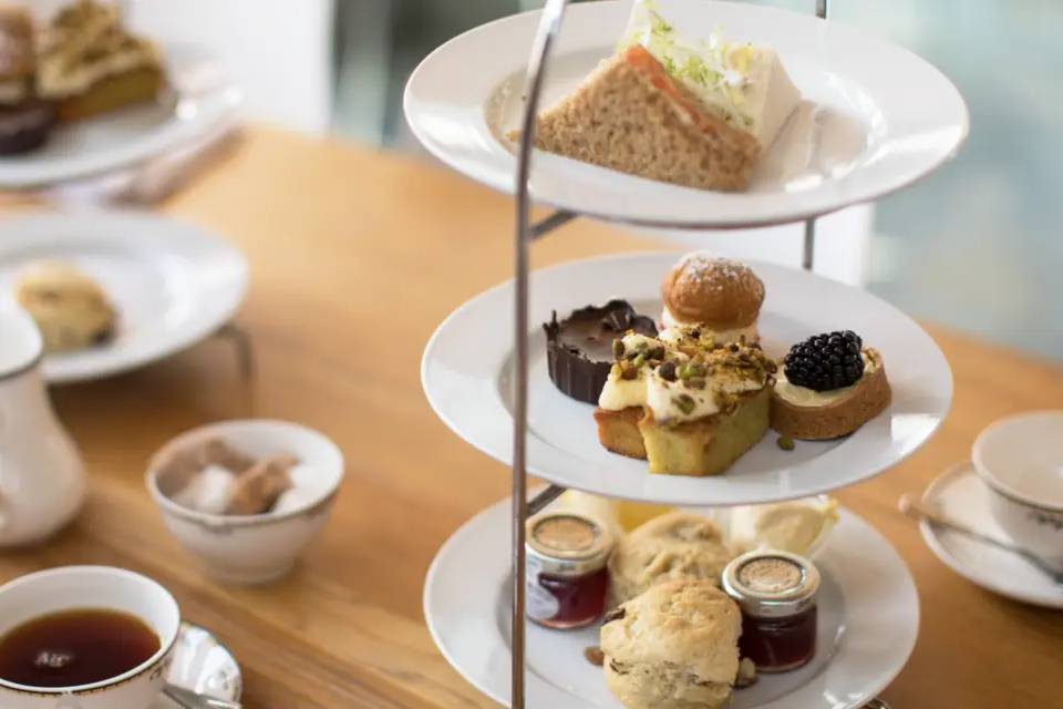 Royal London Tour with Westminster Abbey Visit and Afternoon Tea