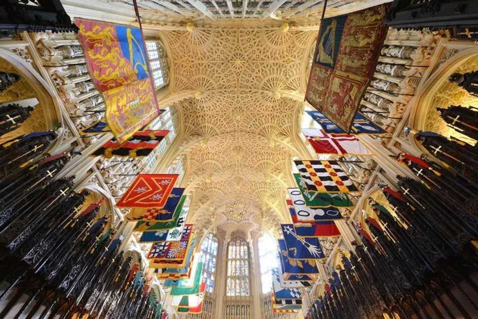 Royal London Tour with Westminster Abbey Visit and Afternoon Tea