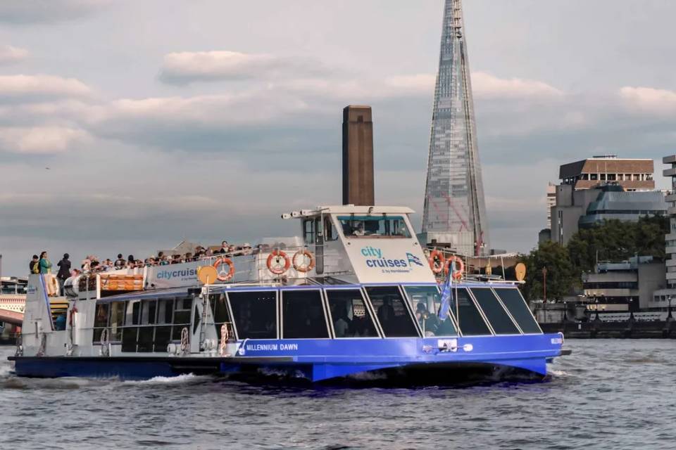 Crown Jewels of London Tour with River Cruise