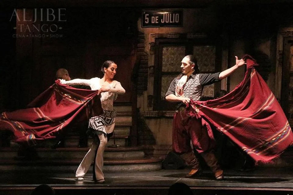 Buenos Aires Super Saver: City Tour, Gaucho Day at a Farm and Tango Dinner-Show
